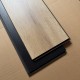 Aquacore AC5 – plancher laminé noyeau noir hydrofuge, couleur chêne Canadien